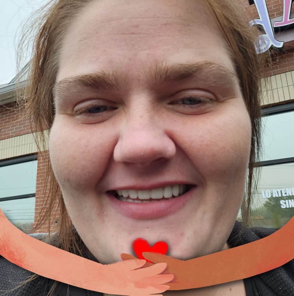Meet your Posher, Larissa